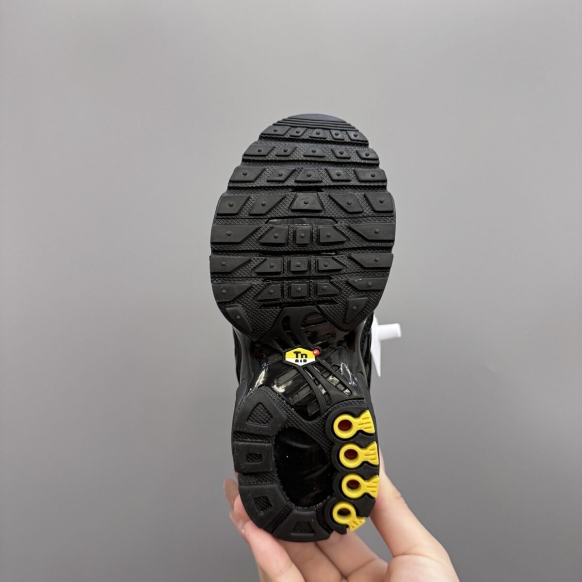 ⁦حذاء Nike Air Max Plus⁩ - الصورة ⁦9⁩