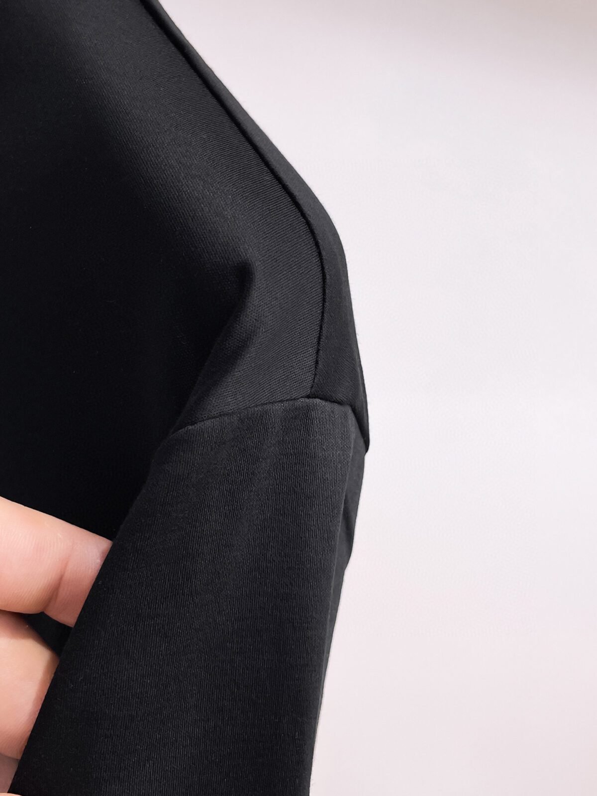 ⁦تيشيرت أرماني قطني بأكمام قصيرة⁩ - الصورة ⁦8⁩