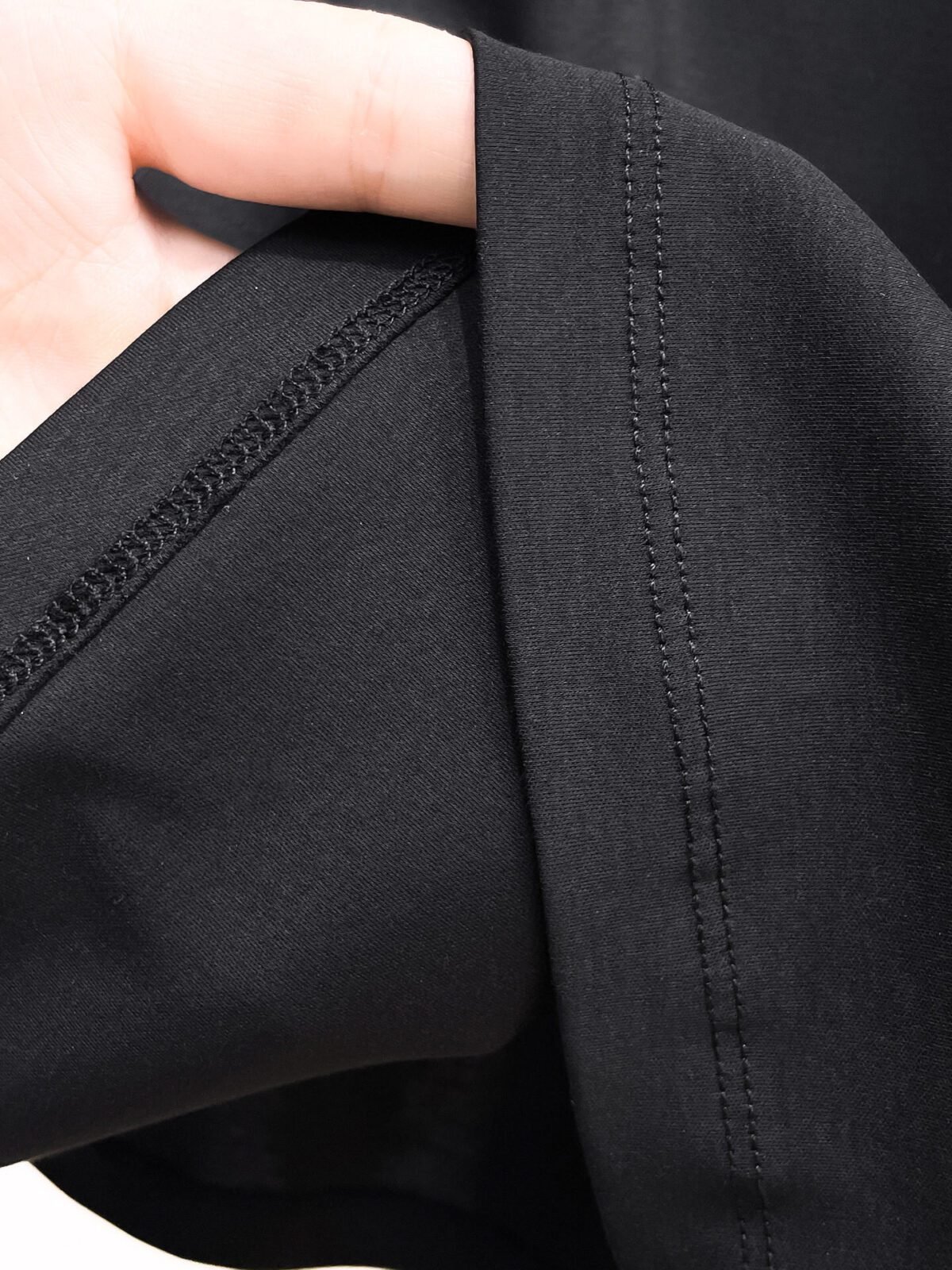 ⁦تيشيرت أرماني قطني بأكمام قصيرة⁩ - الصورة ⁦9⁩