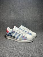 ⁦حذاء Adidas Originals Superstar⁩ - الصورة ⁦3⁩