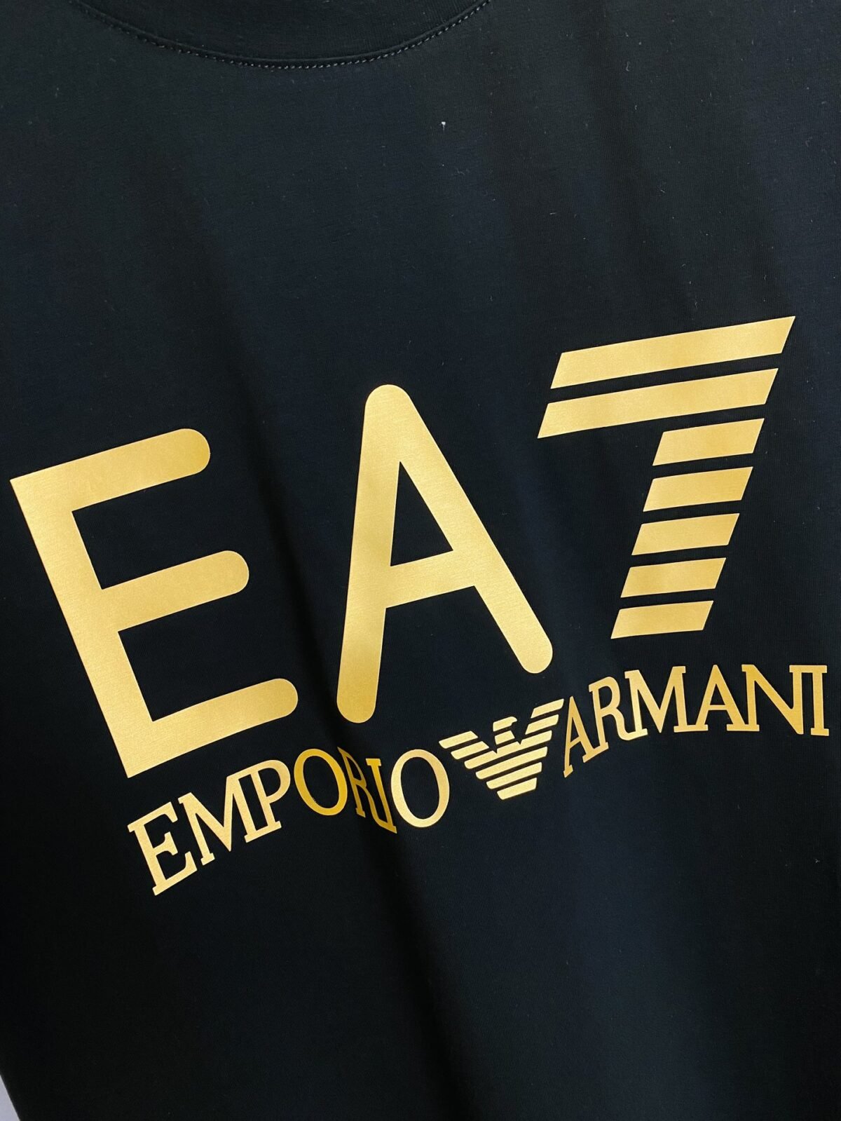 ⁦تيشيرت أرماني عالي الجودة بأكمام قصيرة⁩ - الصورة ⁦6⁩