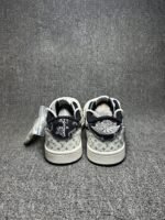 ⁦حذاء Nike Air Jordan 1 Low⁩ - الصورة ⁦6⁩