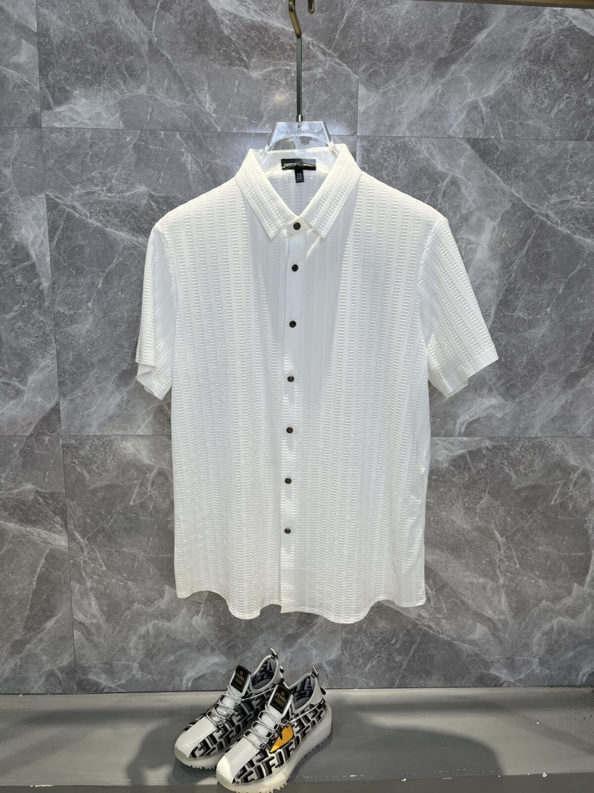 ⁦تيشيرت أرماني فاشون بأكمام قصيرة⁩ - الصورة ⁦2⁩