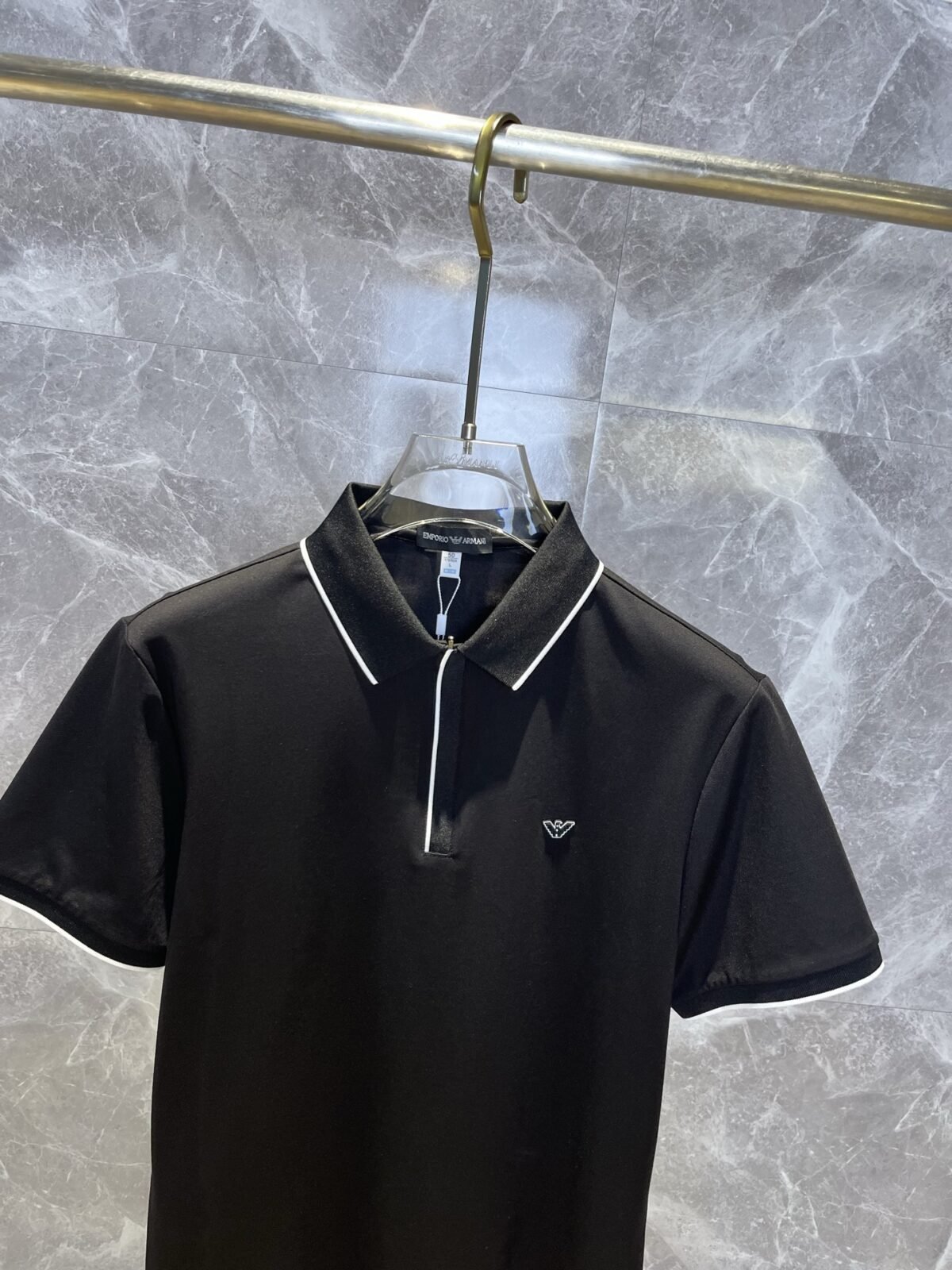 ⁦تيشيرت أرماني فاشون بأكمام قصيرة⁩ - الصورة ⁦5⁩