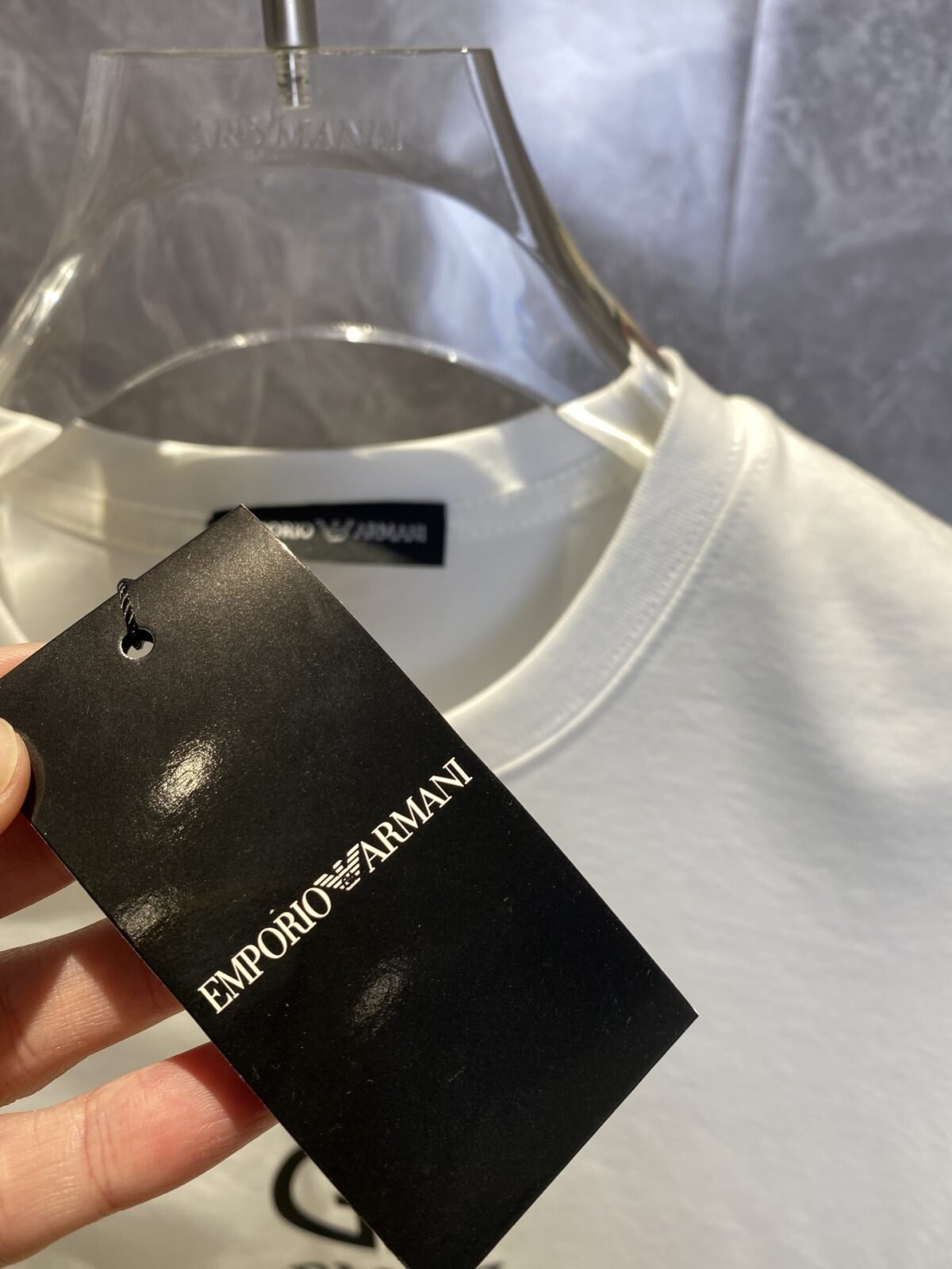 ⁦تيشيرت أرماني بأكمام قصيرة⁩ - الصورة ⁦6⁩