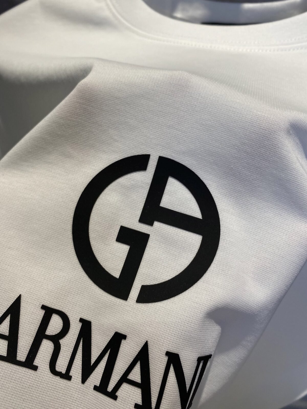 ⁦تيشيرت أرماني بأكمام قصيرة⁩ - الصورة ⁦7⁩