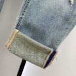 ⁦بنطال جينز رجالي من أرماني، بتصميم رسمي مميز⁩ - الصورة ⁦7⁩