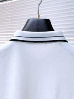 ⁦تيشيرت بولو رجالي جديد من أرماني بأكمام قصيرة وياقة دائرية⁩ - الصورة ⁦5⁩