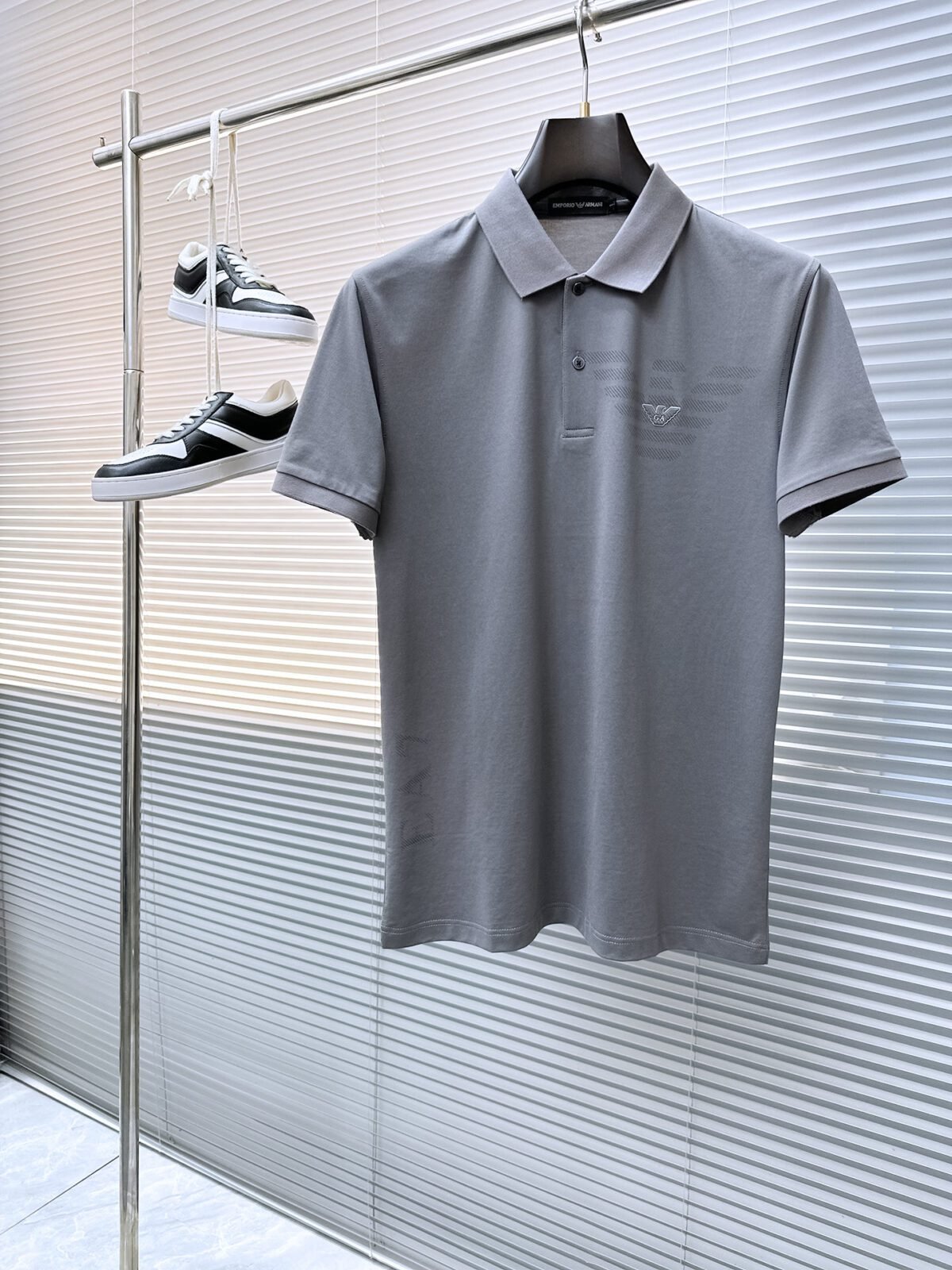 wsxc1748996142219_0 تيشيرت بولو رجالي جديد من أرماني بأكمام قصيرة وياقة دائرية - الصورة 1