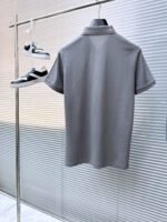 ⁦تيشيرت بولو رجالي جديد من أرماني بأكمام قصيرة وياقة دائرية⁩ - الصورة ⁦4⁩