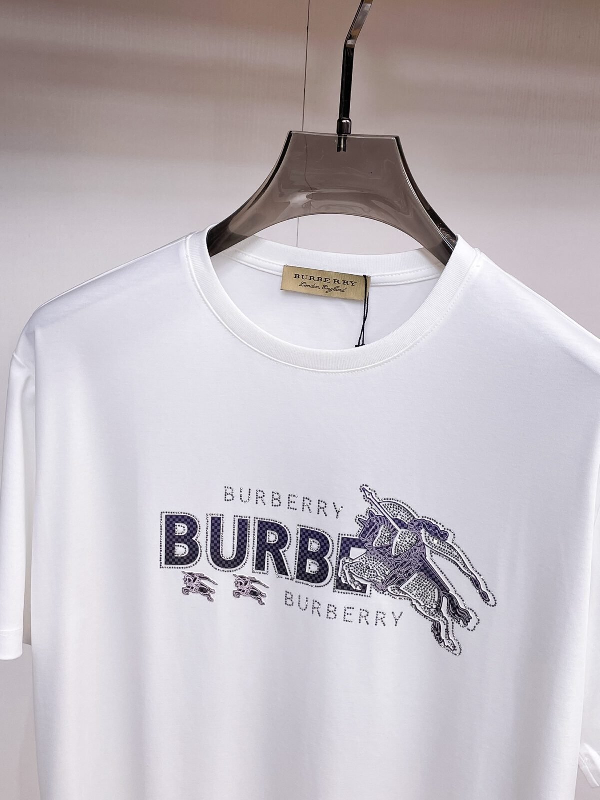 ⁦تيشيرت بربري قطني بأكمام قصيرة⁩ - الصورة ⁦4⁩