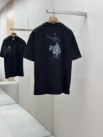 ⁦تيشيرت بربري الجديد بأكمام قصيرة ورقبة دائرية⁩ - الصورة ⁦4⁩