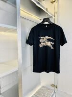 ⁦تيشيرت بربري بأكمام قصيرة⁩ - الصورة ⁦2⁩