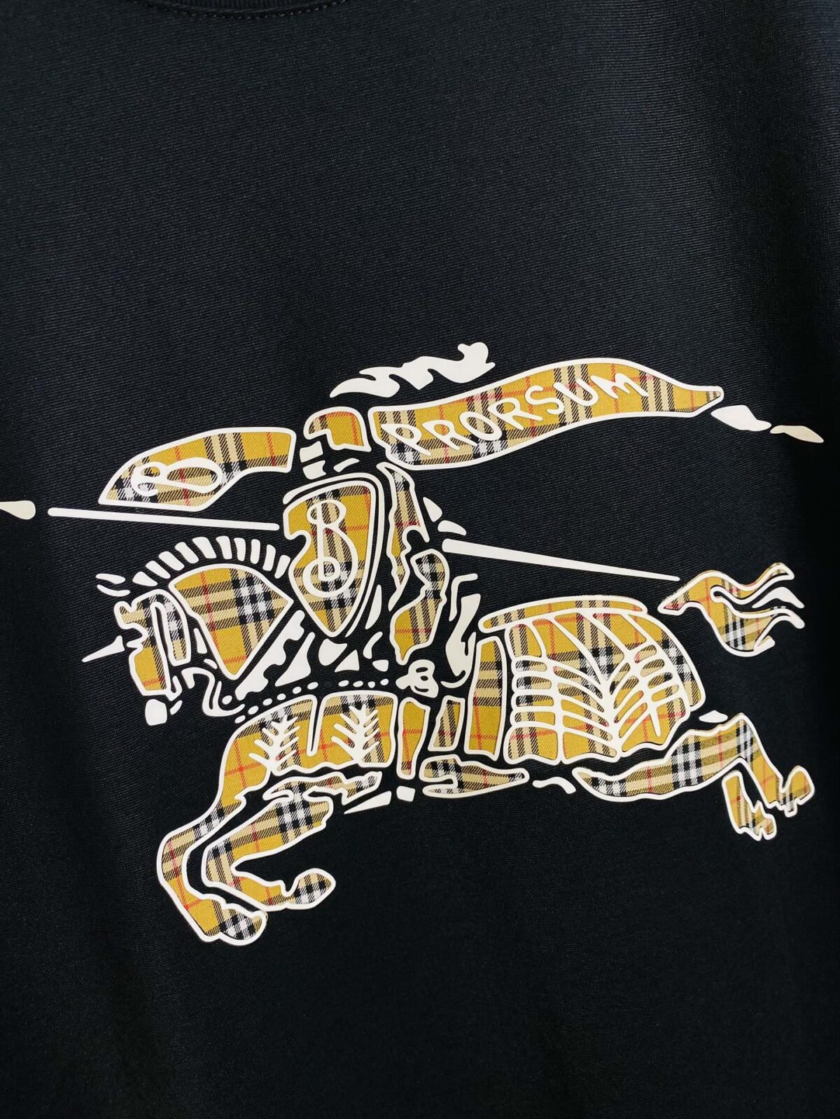 ⁦تيشيرت بربري بأكمام قصيرة⁩ - الصورة ⁦7⁩