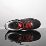 ⁦حذاء Nike Air Force 1 '07⁩ - الصورة ⁦5⁩