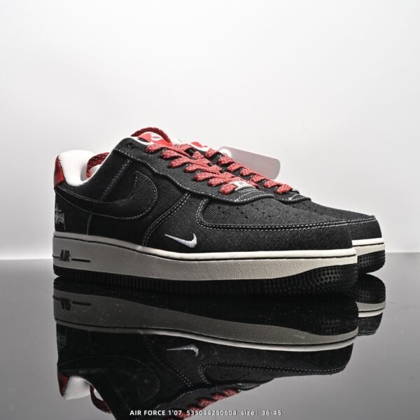 حذاء Nike Air Force 1 '07