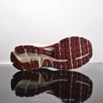 ⁦حذاء Nike Air Zoom Vomero 5⁩ - الصورة ⁦3⁩