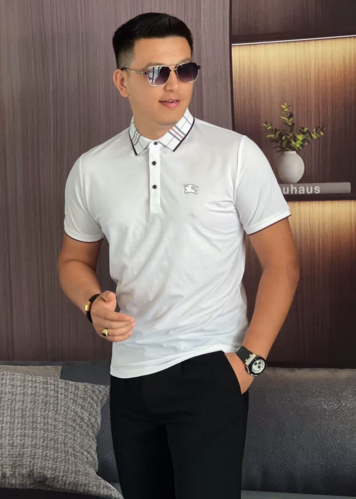 ⁦تيشيرت بربري بأكمام قصيرة، أحدث صيحات الموضة، بتصميم ياقة مدورة⁩ - الصورة ⁦5⁩