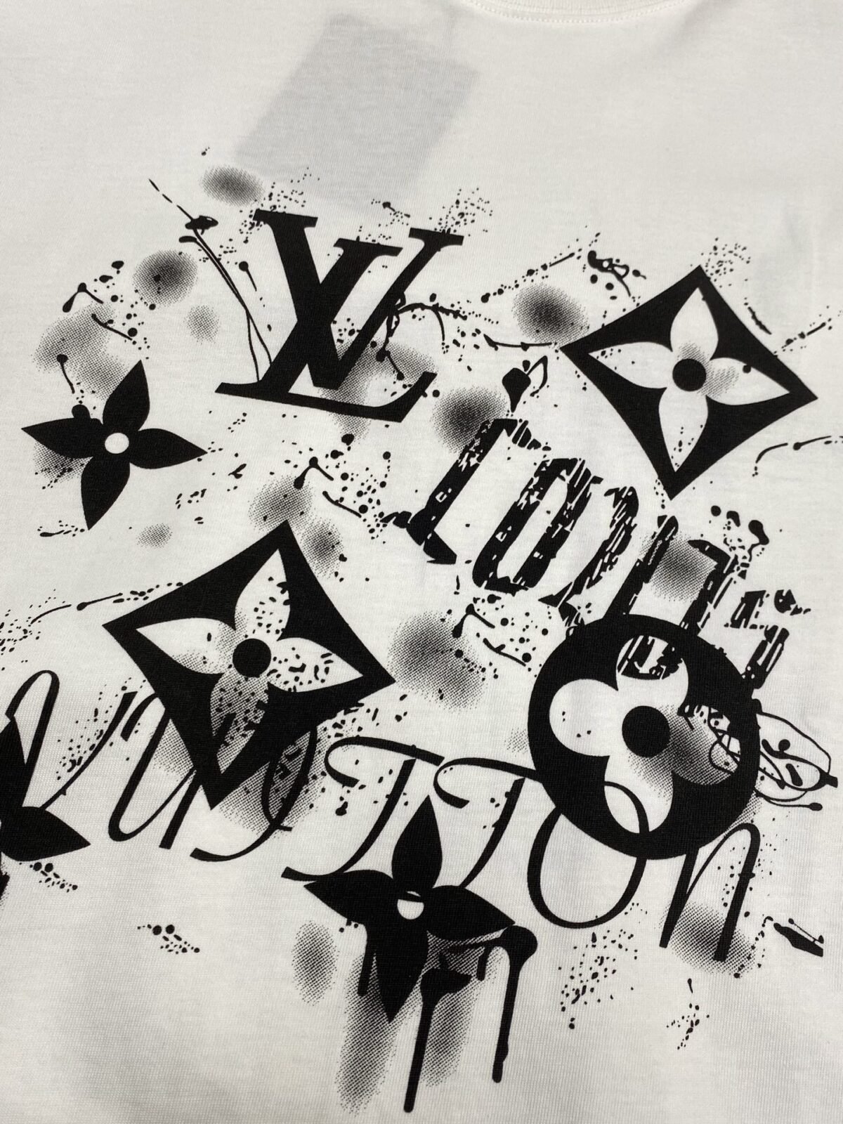 ⁦تيشيرت لويس فويتون رجالي جديد كاجوال بأكمام قصيرة⁩ - الصورة ⁦5⁩