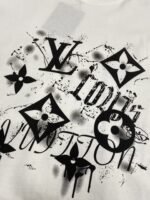 ⁦تيشيرت لويس فويتون رجالي جديد كاجوال بأكمام قصيرة⁩ - الصورة ⁦5⁩