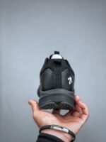 ⁦حذاء Descente⁩ - الصورة ⁦7⁩