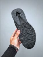 ⁦حذاء Descente⁩ - الصورة ⁦8⁩