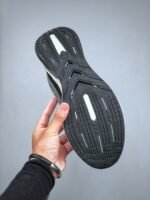 ⁦حذاء Descente⁩ - الصورة ⁦8⁩