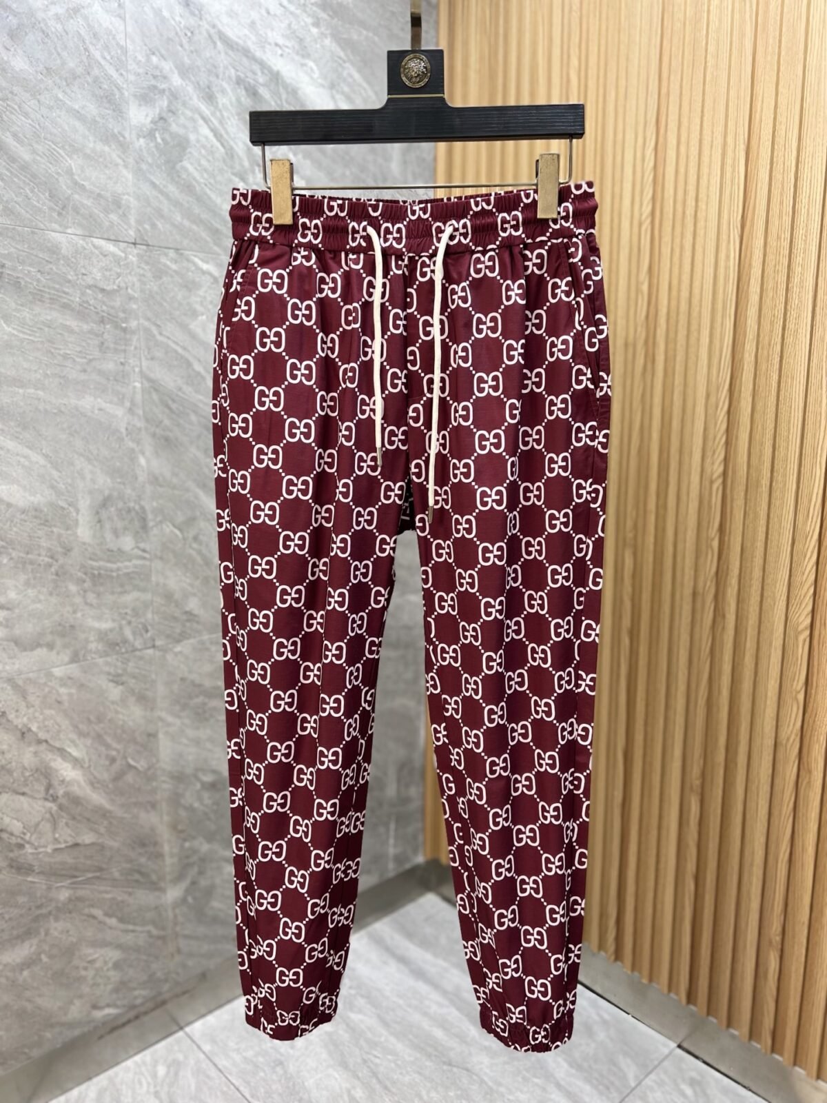 wsxc1750025168859_1 بنطال غوتشي كاجوال - الصورة 1