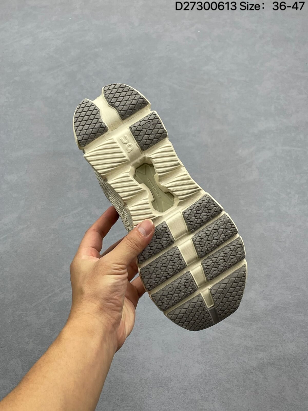 ⁦حذاء On Cloudrunner 2⁩ - الصورة ⁦7⁩