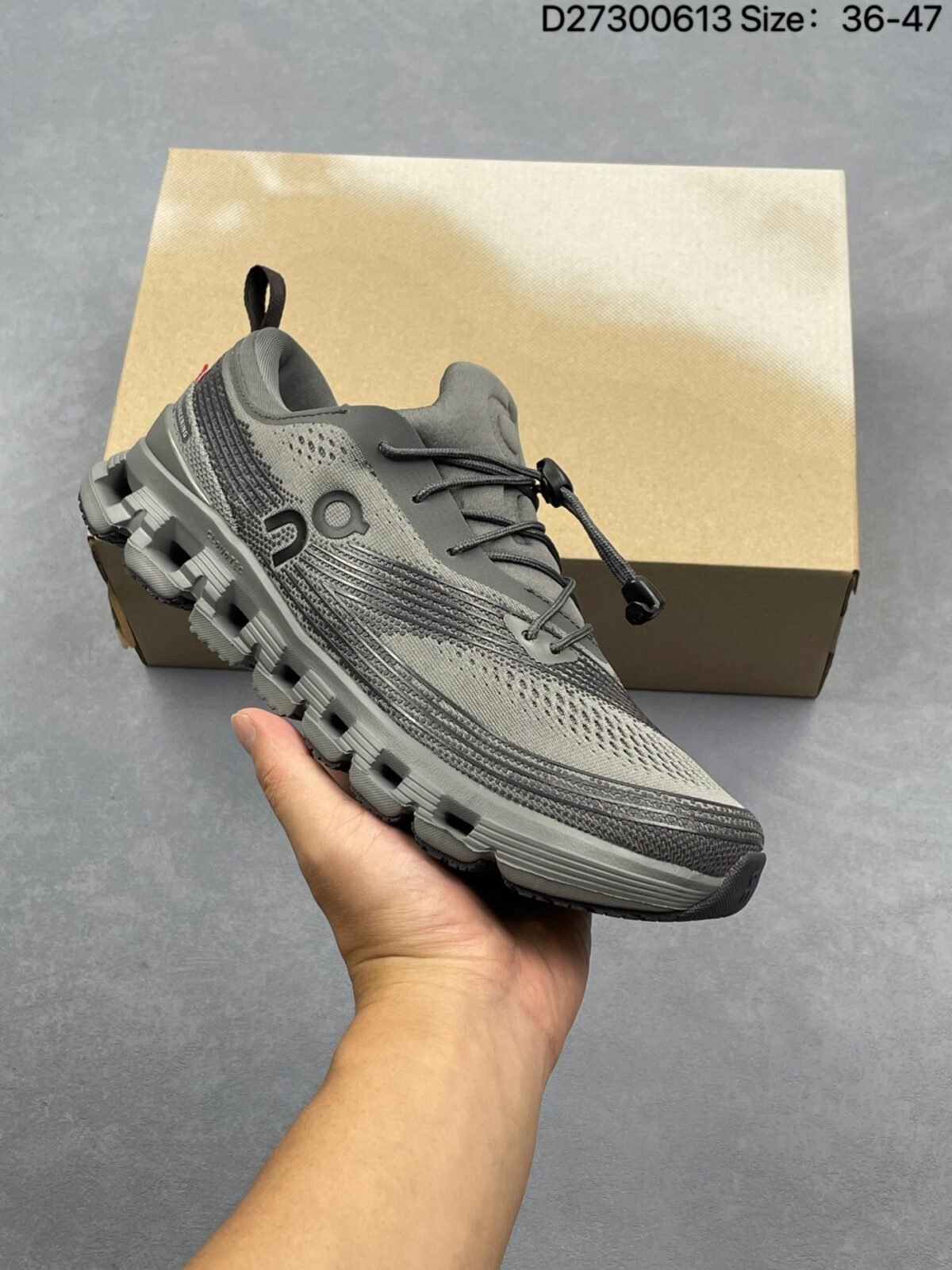 ⁦حذاء On Cloudrunner 2⁩ - الصورة ⁦1⁩