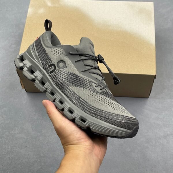 حذاء On Cloudrunner 2