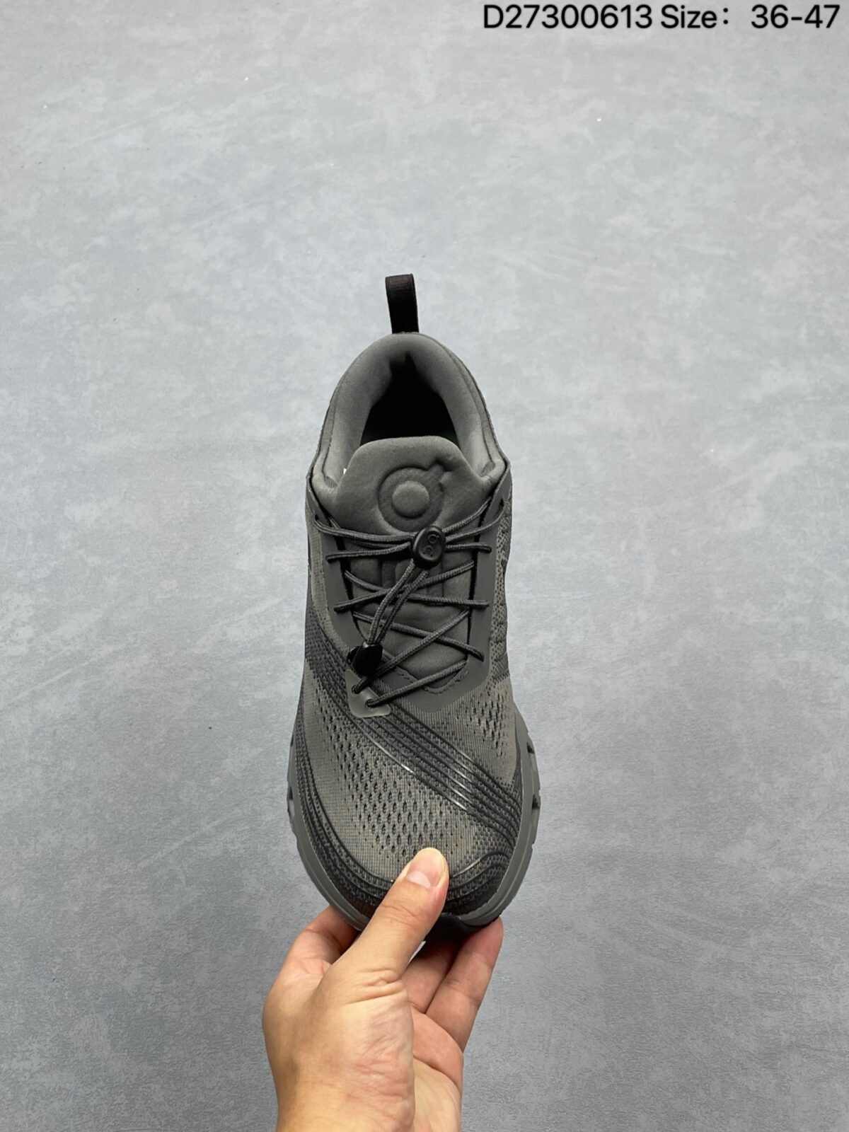 ⁦حذاء On Cloudrunner 2⁩ - الصورة ⁦2⁩