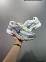 ⁦حذاء Nike Initiator⁩ - الصورة ⁦8⁩