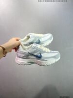 ⁦حذاء Nike Initiator⁩ - الصورة ⁦9⁩