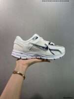حذاء Nike Air Zoom Vomero 5