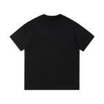 ⁦تيشيرت غوتشي أرنب بأكمام قصيرة وشعاره.⁩ - الصورة ⁦2⁩