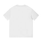 ⁦تيشيرت بأكمام قصيرة يحمل شعار غوتشي وأديداس X.⁩ - الصورة ⁦2⁩