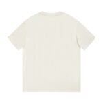 ⁦تيشيرت غوتشي G بأكمام قصيرة ورأس أرنب طويل الأذن.⁩ - الصورة ⁦2⁩