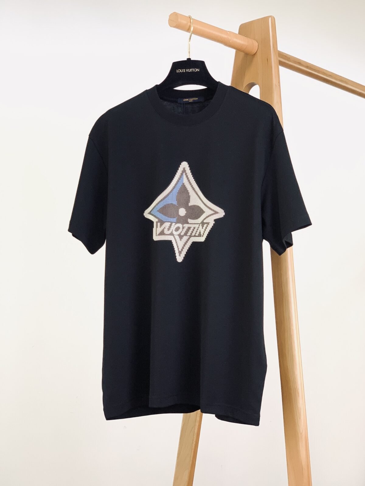 ⁦تيشيرت لويس فويتون الكلاسيكي بأكمام قصيرة⁩ - الصورة ⁦1⁩