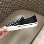 ⁦حذاء رياضي رجالي كلاسيكي منخفض الارتفاع من بربري⁩ - الصورة ⁦6⁩