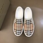 حذاء بربري الرياضي الكلاسيكي منخفض الرقبة للرجال