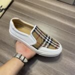 ⁦حذاء بربري الرياضي الكلاسيكي منخفض الرقبة للرجال⁩ - الصورة ⁦5⁩