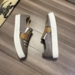 ⁦حذاء بربري الرياضي الكلاسيكي منخفض الرقبة للرجال⁩ - الصورة ⁦4⁩