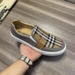 ⁦حذاء بربري الرياضي الكلاسيكي منخفض الرقبة للرجال⁩ - الصورة ⁦5⁩