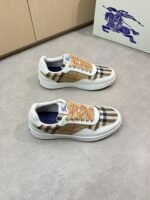 حذاء رياضي كاجوال فاخر من بربري