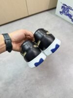 ⁦حذاء رياضي كاجوال فاخر من بربري⁩ - الصورة ⁦6⁩