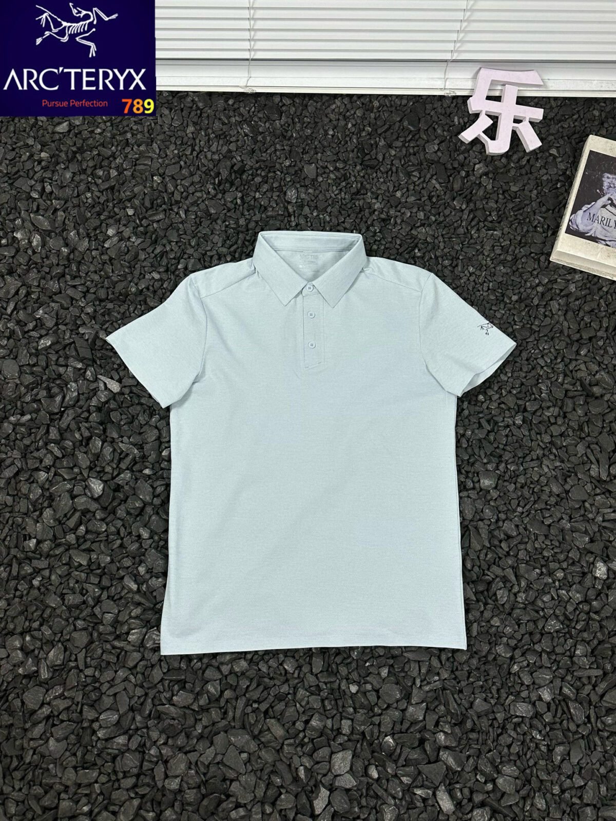 ⁦تيشيرت بولو أركتريكس الحضري العملي البسيط بلون سادة، مناسب للجنسين، بأكمام قصيرة، يسمح بمرور الهواء، مريح للجلد.⁩ - الصورة ⁦5⁩