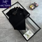 تيشيرت ARCTERYX بأكمام قصيرة وشعار على الصدر، تيشيرت بولو صيفي رجالي بأكمام قصيرة.