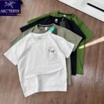 ⁦تيشيرت ARCTERYX خفيف الوزن بأكمام قصيرة، مصنوع من قماش شبكي عالي المرونة.⁩ - الصورة ⁦2⁩