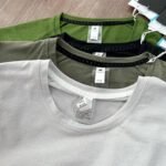 ⁦تيشيرت ARCTERYX خفيف الوزن بأكمام قصيرة، مصنوع من قماش شبكي عالي المرونة.⁩ - الصورة ⁦4⁩